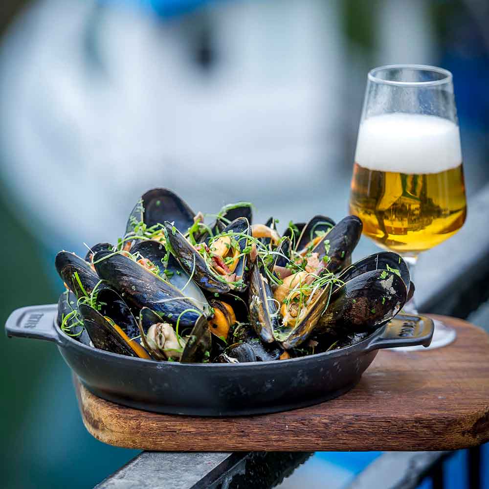 DOOM BAR MUSSELS Sharp's Brewery